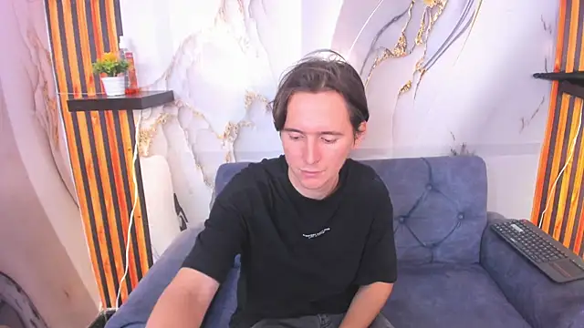 Aaron_LatinMen2 live sex cam