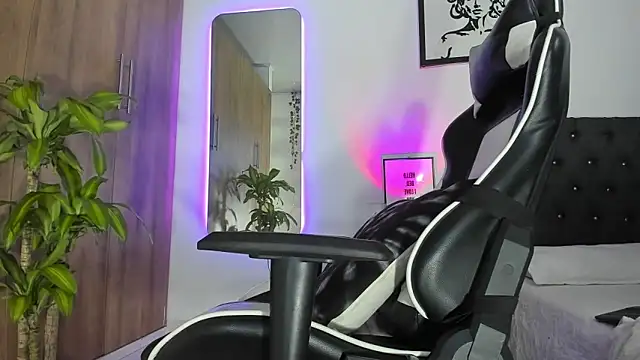 AlanNaughty live sex cam