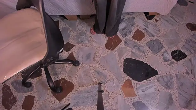 VictoriaMonroee_ live sex cam