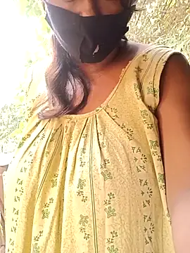 Hotty-rosni live sex cam