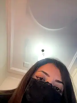 Lola-Bee's cam snapshot