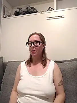 SweetandNaughty1 live sex cam