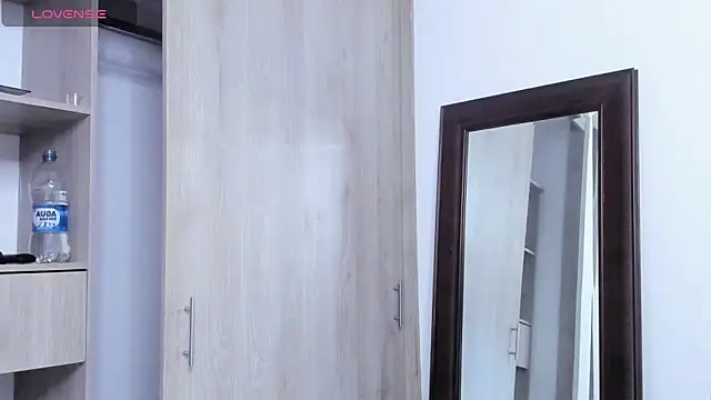 KingLevi01 live sex cam