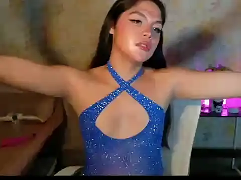 TsLisaLove live sex cam