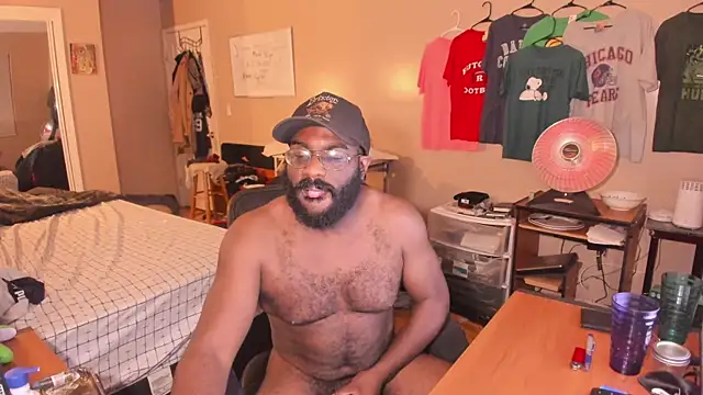 MrChuckDailyXXX's cam snapshot