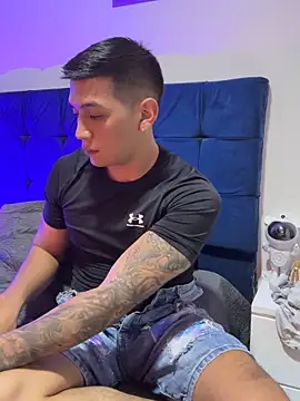 OliverWest04's cam snapshot