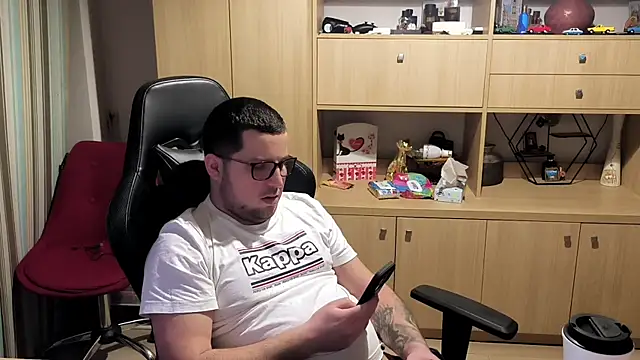 kevinnlovelly's cam snapshot