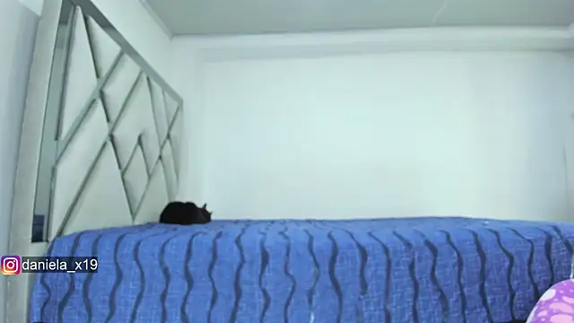 Daniela_x19 live sex cam