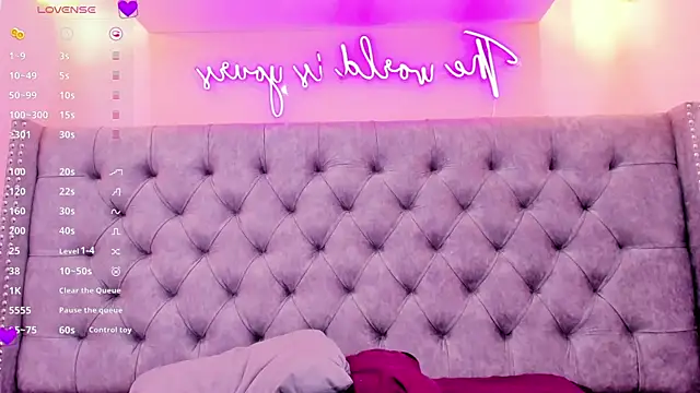 Sophiia_77 live sex cam