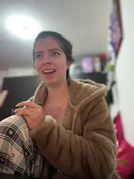 Cloew_Marz live sex cam