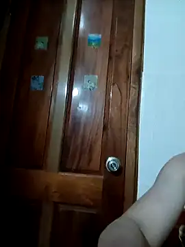 Feeling-hot live sex cam