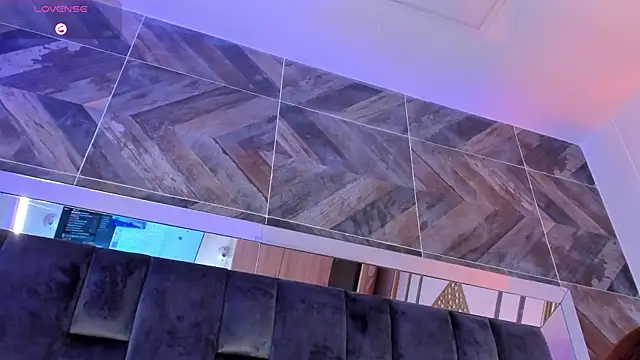 TaniaSmith1 live sex cam