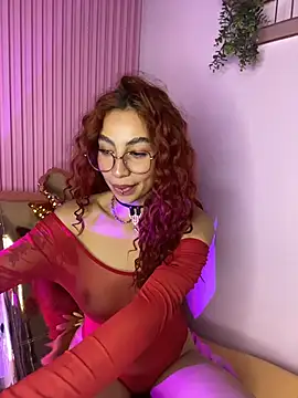 PrettyChloe_'s cam snapshot