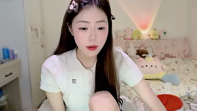 Onecutelittle live sex cam