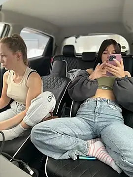 JulliaVegas live sex cam