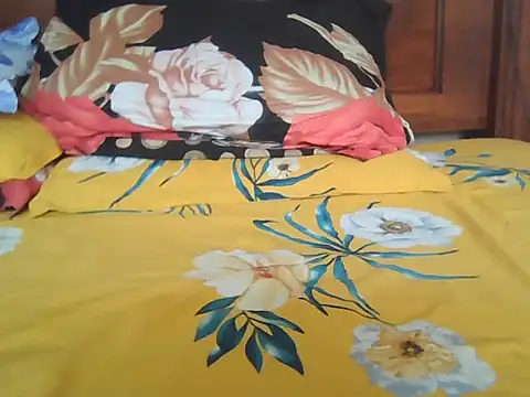 Nuttysub live sex cam