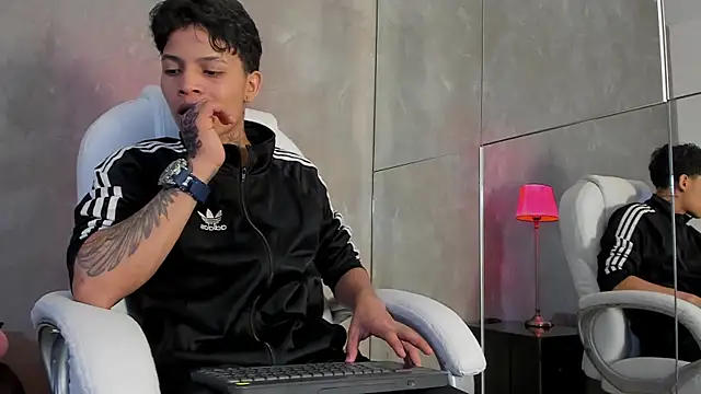 Renzo_Dogan live sex cam