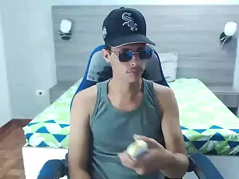 wiltom_ live sex cam