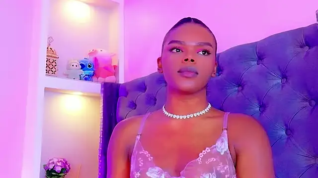 CamiEstrada live sex cam