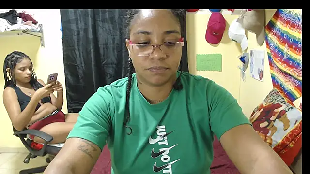 lia_Hazbun's cam snapshot