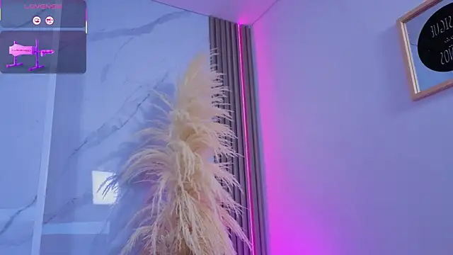 Chlooee__ live sex cam