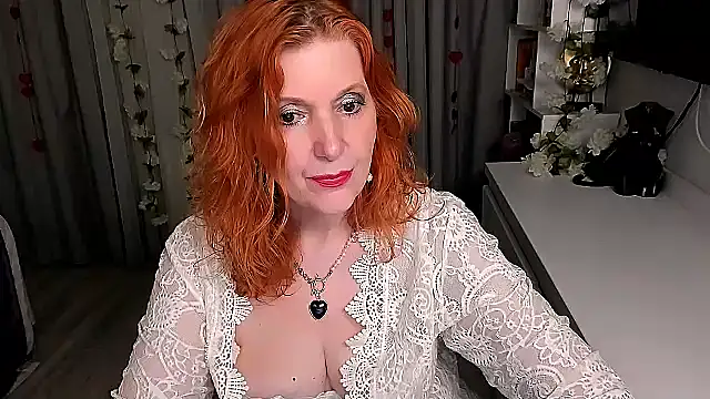 Almaz-Fire-Fox-One live sex cam