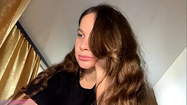 Luna_Blossom live sex cam