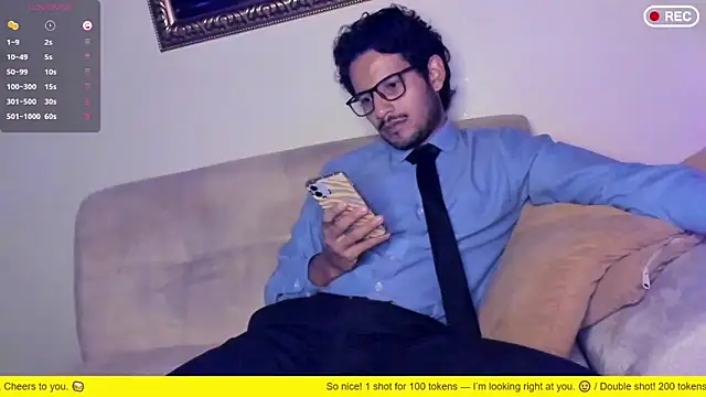 Nicholasrodrii live sex cam