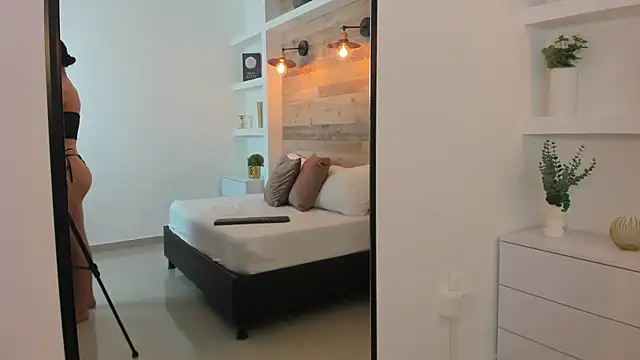 cloee20_'s cam snapshot