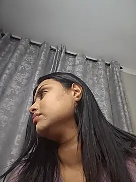 Indian_GlowingMiax live sex cam