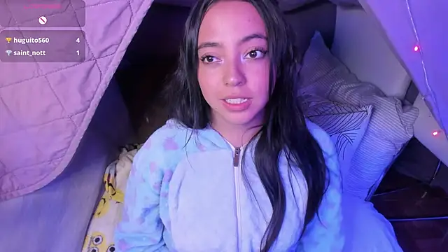 Laraa_Rouss_'s cam snapshot