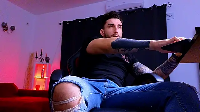 MightyAaron66's cam snapshot