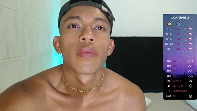 santinaughty's cam snapshot