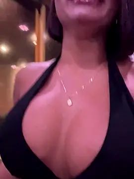 IrinaVelvet live sex cam