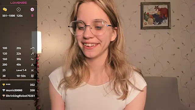 JoanBaggott live sex cam