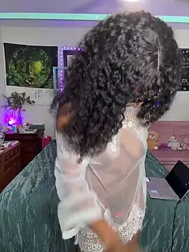 DaisyMynx live sex cam