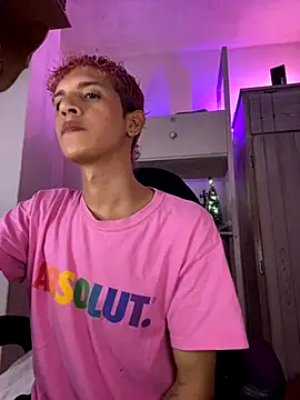 tylernova's cam snapshot