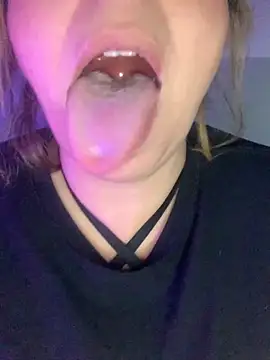 LupitaHaze live sex cam