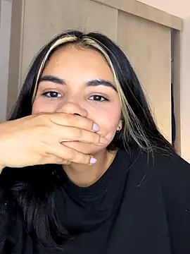 Cat2525 live sex cam