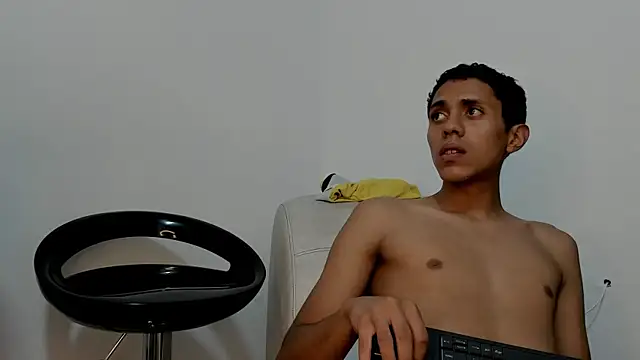 MielAndLeo live sex cam