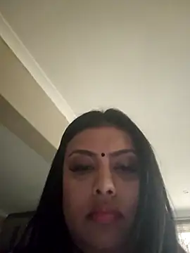 Indian_GlowingMiax live sex cam