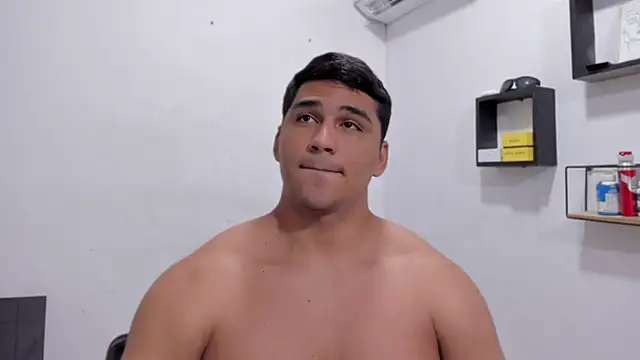 noah_belami's cam snapshot