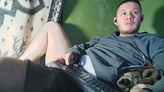 sweet_cock28's cam snapshot