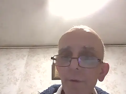 mariusica1@xh live sex cam