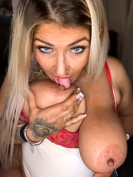 LittleMissEeve live sex cam