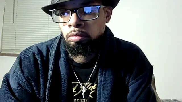 WhiskeyWood_DuhGOD's cam snapshot