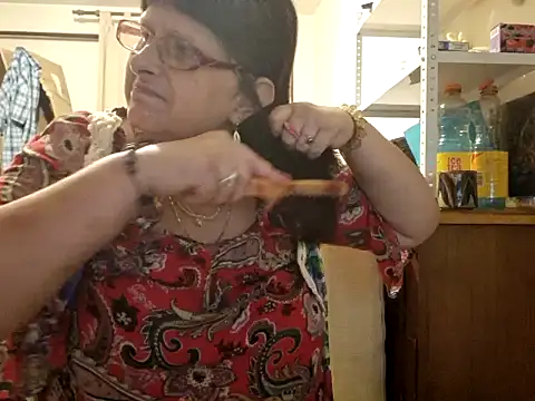 Samantha_Squirt@xh live sex cam