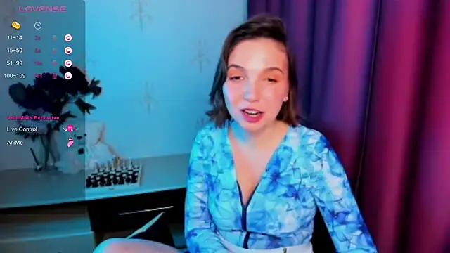 KindHazelHere_ live sex cam