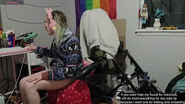 tallnerdyguy live sex cam