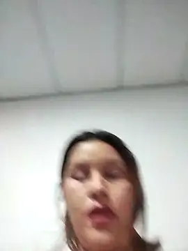 Paola-Lond's cam snapshot